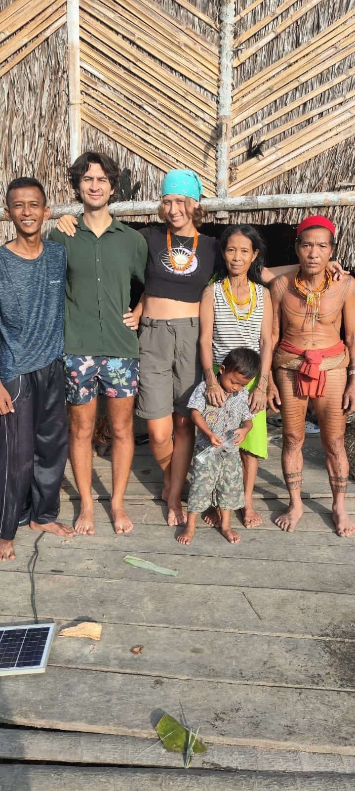 Tamu bersama Sikerei adat Desa Muntei, Siberut Selatan, Mentawai